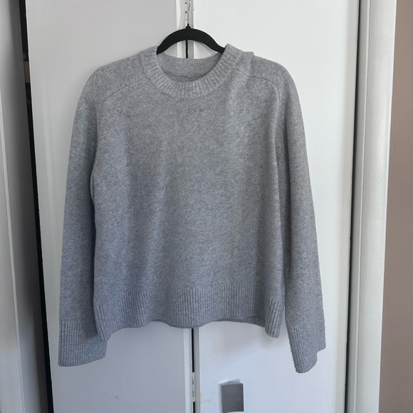 Abercrombie Sweater - Picture 2 of 2